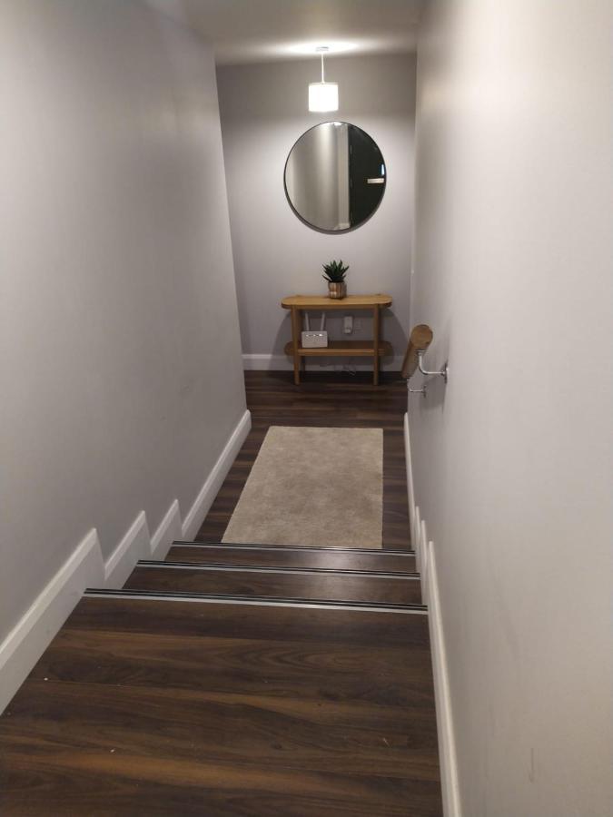 Spacious Two Bedroom Longs Place, 8 Appartamento *